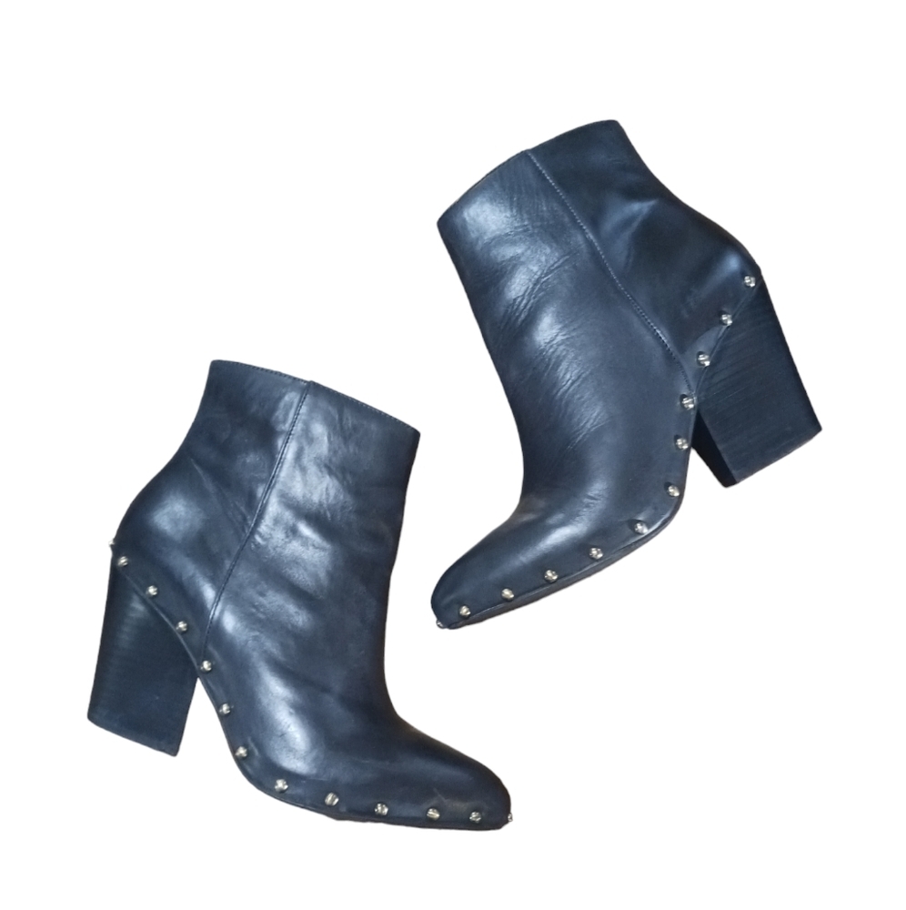BCBGeneration Black Studded Bootie Ankle Boot Women's Size 9